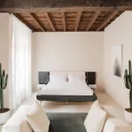 Ξενοδοχείο με διαμερίσματα Palazzo Mazzini 4*